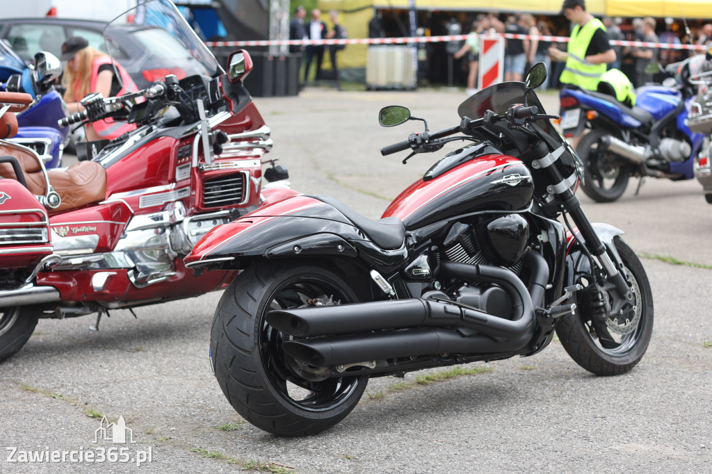 Fotorelacja: Obchody Święta Konstytucji i MOTO piknik w Łazach.