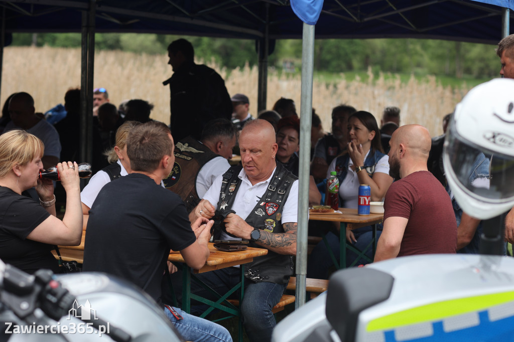 Fotorelacja: Obchody Święta Konstytucji i MOTO piknik w Łazach.