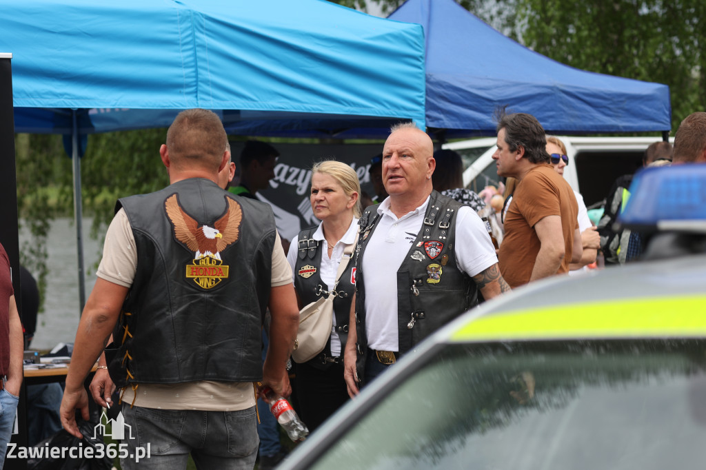 Fotorelacja: Obchody Święta Konstytucji i MOTO piknik w Łazach.