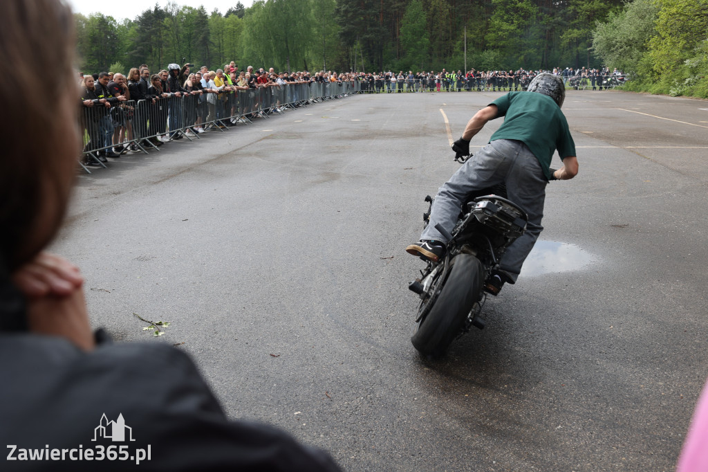 Fotorelacja: Obchody Święta Konstytucji i MOTO piknik w Łazach.