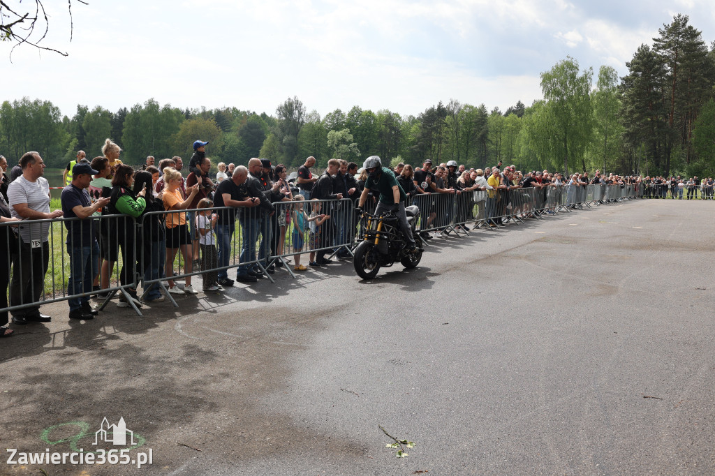 Fotorelacja: Obchody Święta Konstytucji i MOTO piknik w Łazach.