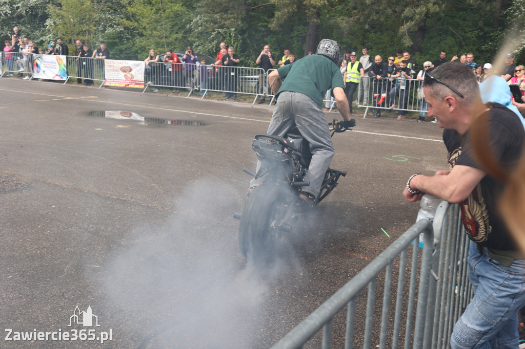 Fotorelacja: Obchody Święta Konstytucji i MOTO piknik w Łazach.