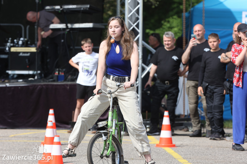 Fotorelacja: Obchody Święta Konstytucji i MOTO piknik w Łazach.