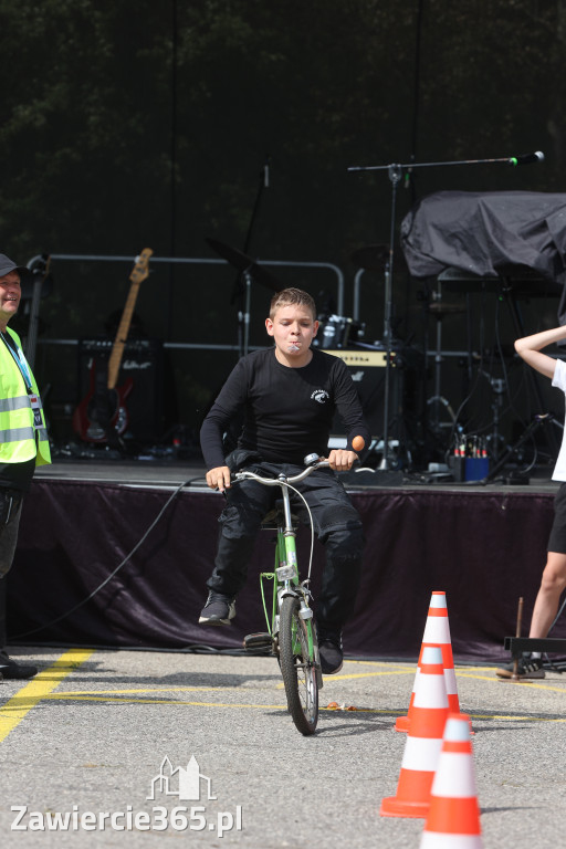 Fotorelacja: Obchody Święta Konstytucji i MOTO piknik w Łazach.