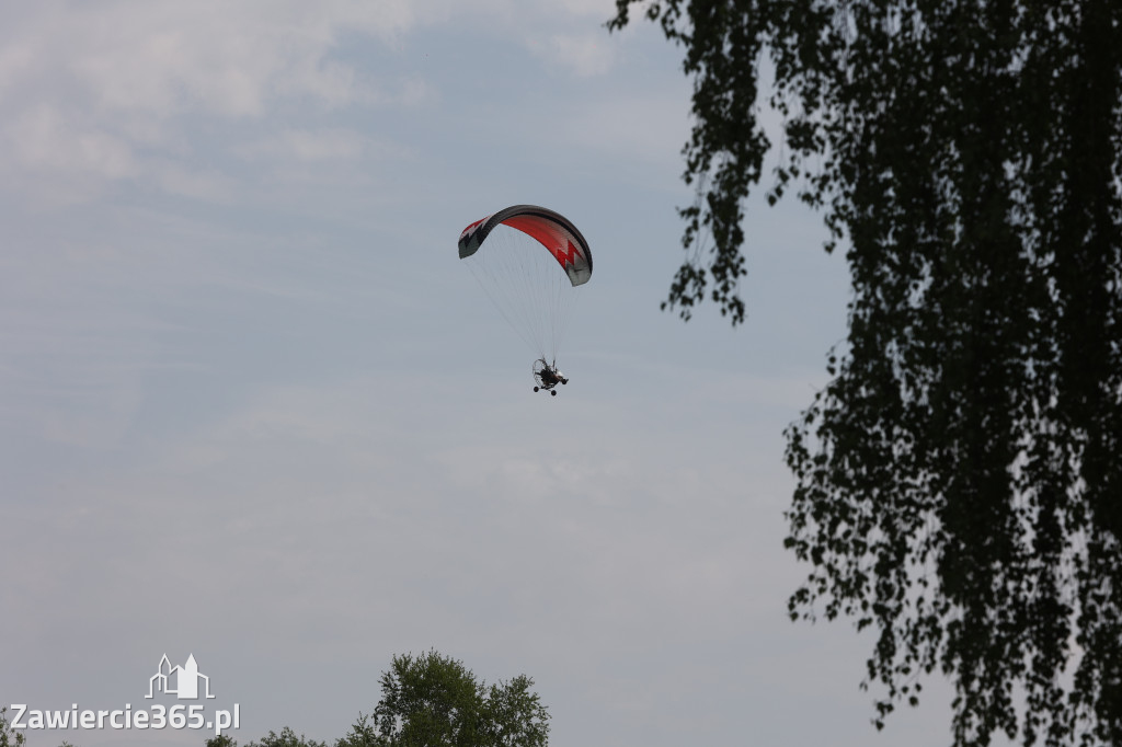 Fotorelacja: Obchody Święta Konstytucji i MOTO piknik w Łazach.