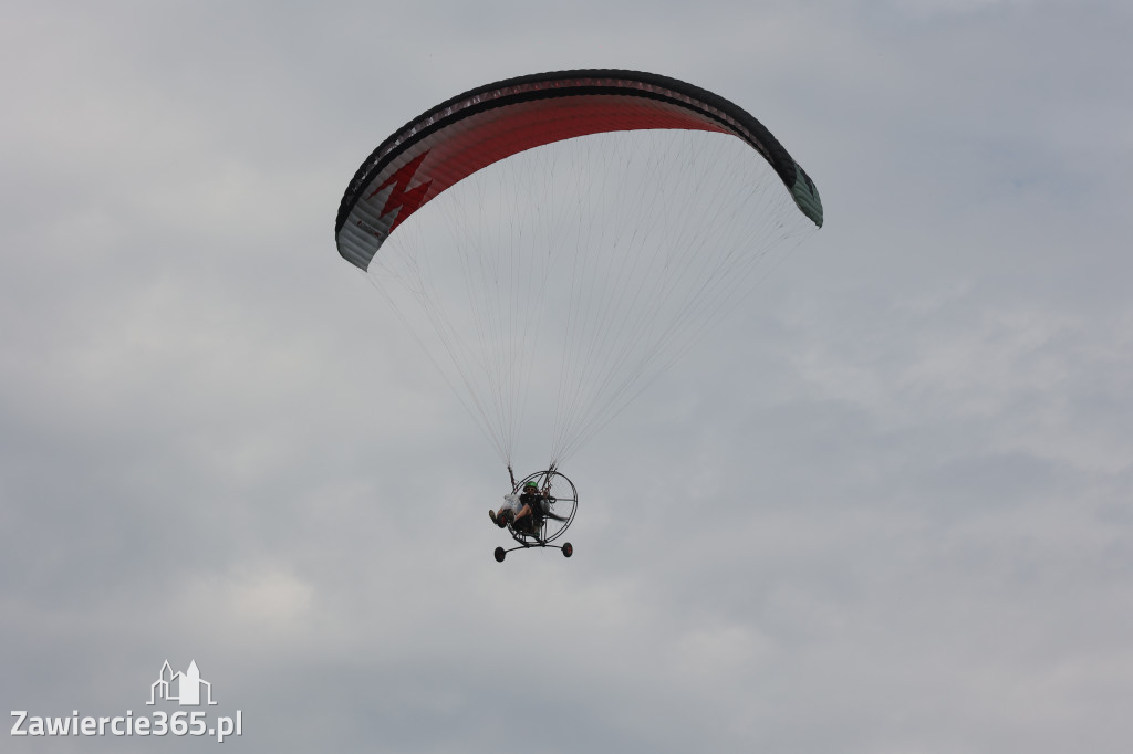 Fotorelacja: Obchody Święta Konstytucji i MOTO piknik w Łazach.