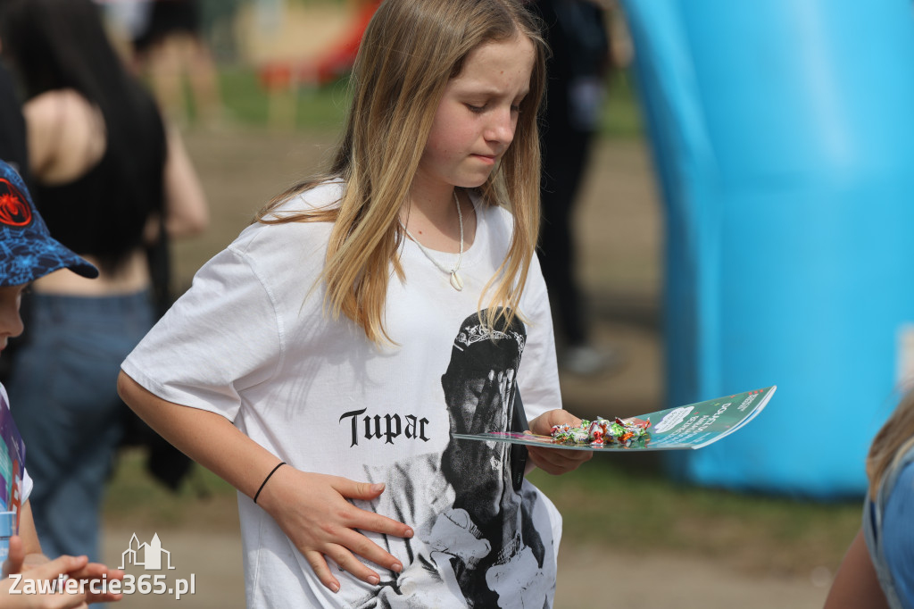 Fotorelacja: Obchody Święta Konstytucji i MOTO piknik w Łazach.