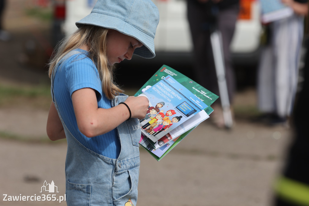 Fotorelacja: Obchody Święta Konstytucji i MOTO piknik w Łazach.