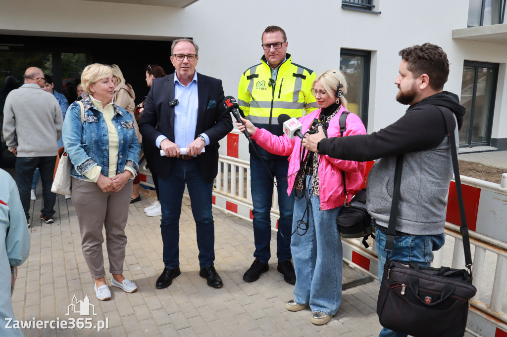 Fotorelacja: Dzień Otwarty w nowoczesnych blokach TBS w Łazach