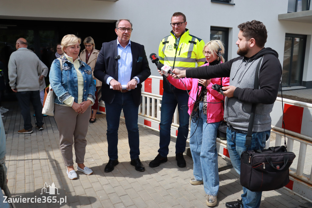 Fotorelacja: Dzień Otwarty w nowoczesnych blokach TBS w Łazach