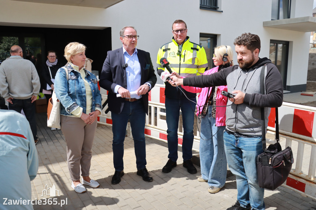 Fotorelacja: Dzień Otwarty w nowoczesnych blokach TBS w Łazach