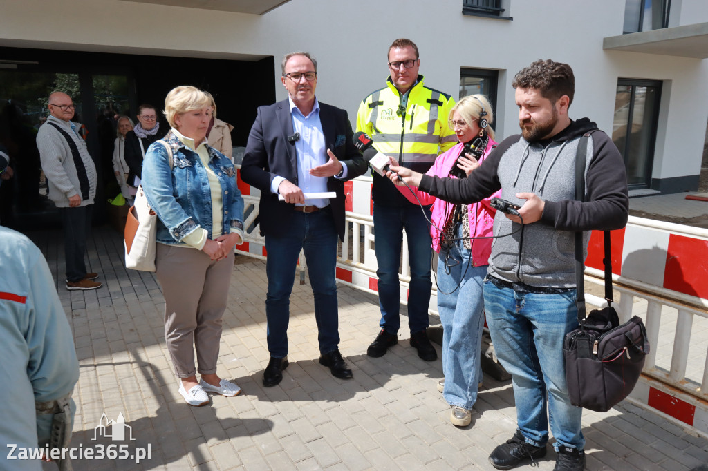 Fotorelacja: Dzień Otwarty w nowoczesnych blokach TBS w Łazach