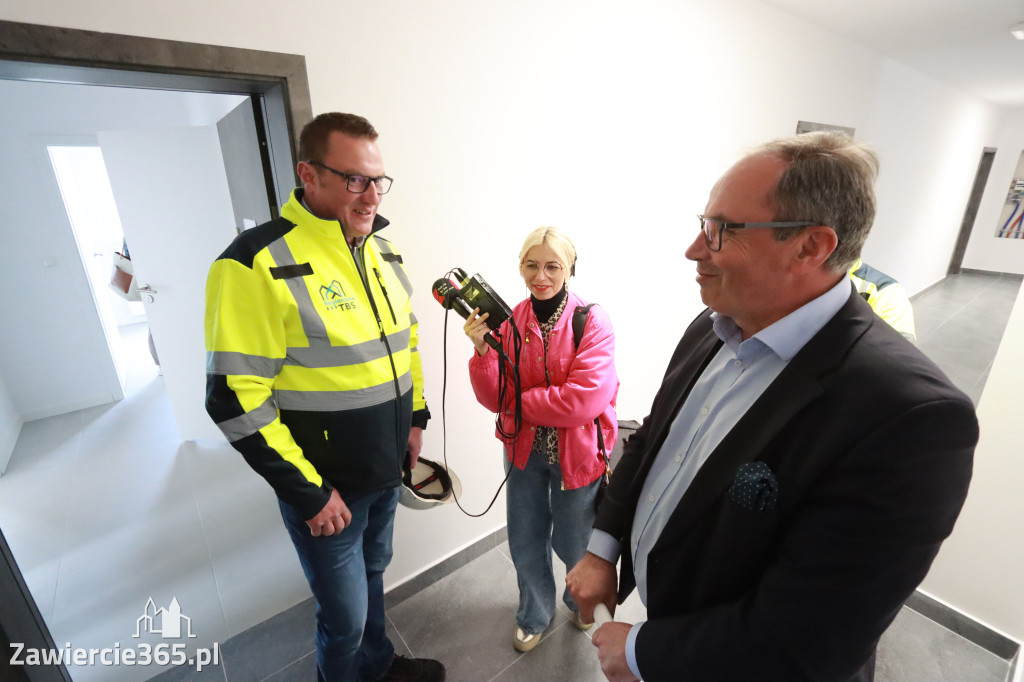 Fotorelacja: Dzień Otwarty w nowoczesnych blokach TBS w Łazach