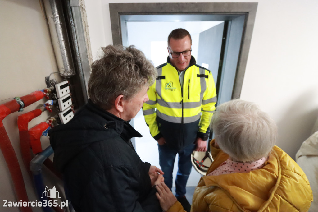Fotorelacja: Dzień Otwarty w nowoczesnych blokach TBS w Łazach