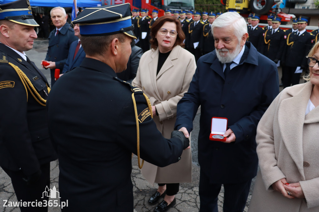 Fotorelacja: Powiatowe Obchody Dnia Strażaka 2025 w Zawierciu