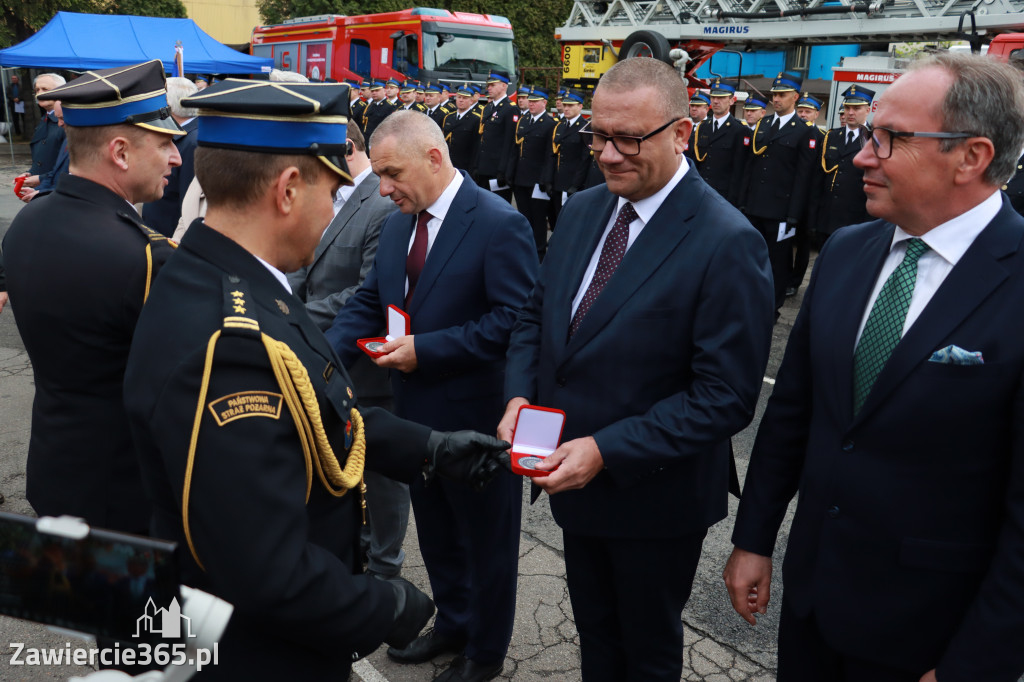 Fotorelacja: Powiatowe Obchody Dnia Strażaka 2025 w Zawierciu