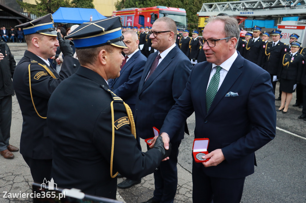 Fotorelacja: Powiatowe Obchody Dnia Strażaka 2025 w Zawierciu