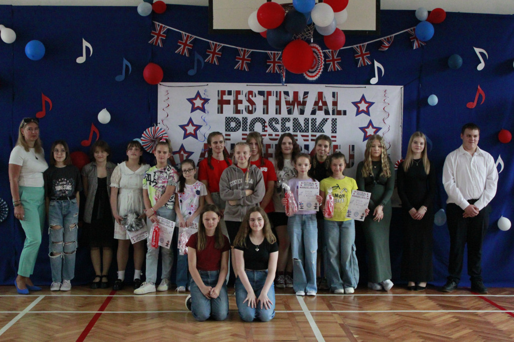 Fotorelacja: Festiwal Piosenki Angielskiej w Szkole Podstawowej nr 4 w Zawierciu