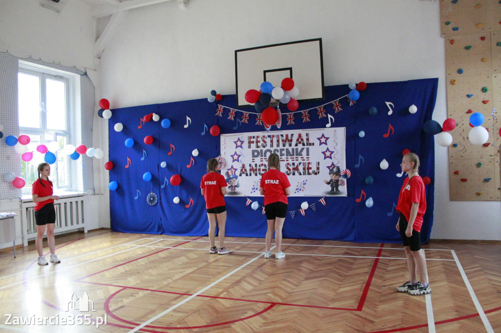 Fotorelacja: Festiwal Piosenki Angielskiej w Szkole Podstawowej nr 4 w Zawierciu