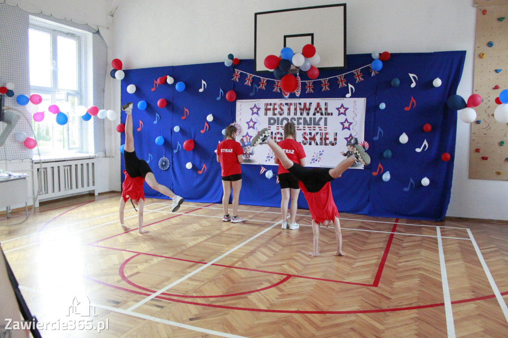 Fotorelacja: Festiwal Piosenki Angielskiej w Szkole Podstawowej nr 4 w Zawierciu