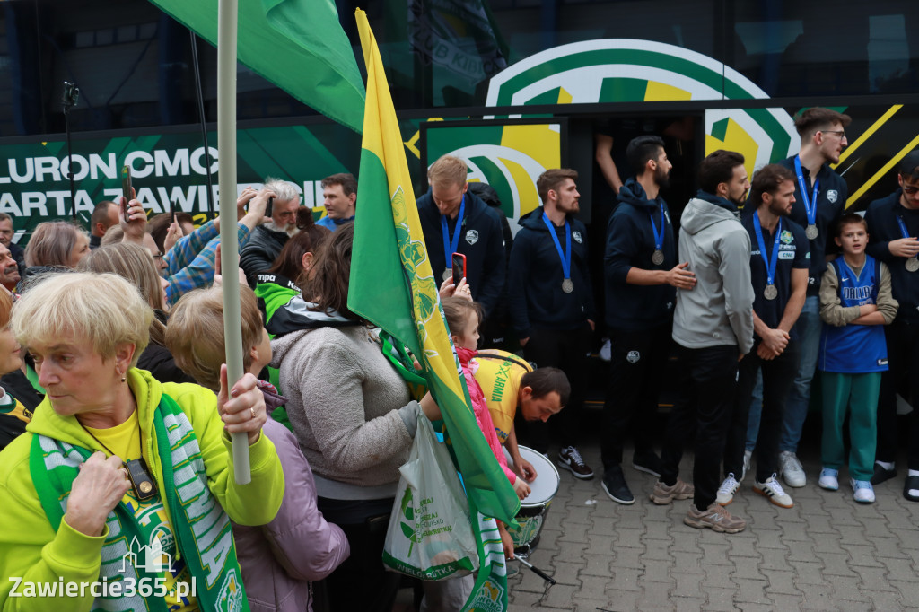 Fotorelacja: Piękne powitanie  Aluron CMC Warta Zawiercie