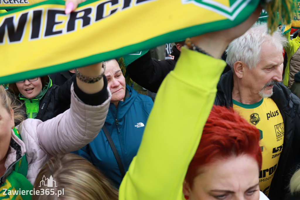 Fotorelacja: Piękne powitanie  Aluron CMC Warta Zawiercie