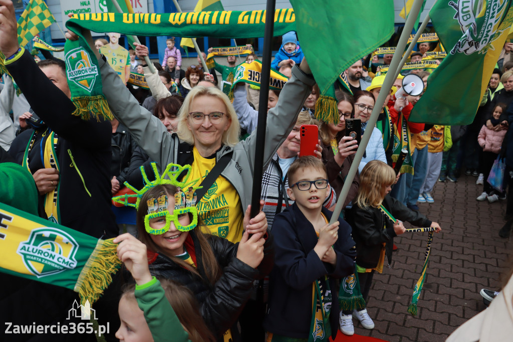 Fotorelacja: Piękne powitanie  Aluron CMC Warta Zawiercie
