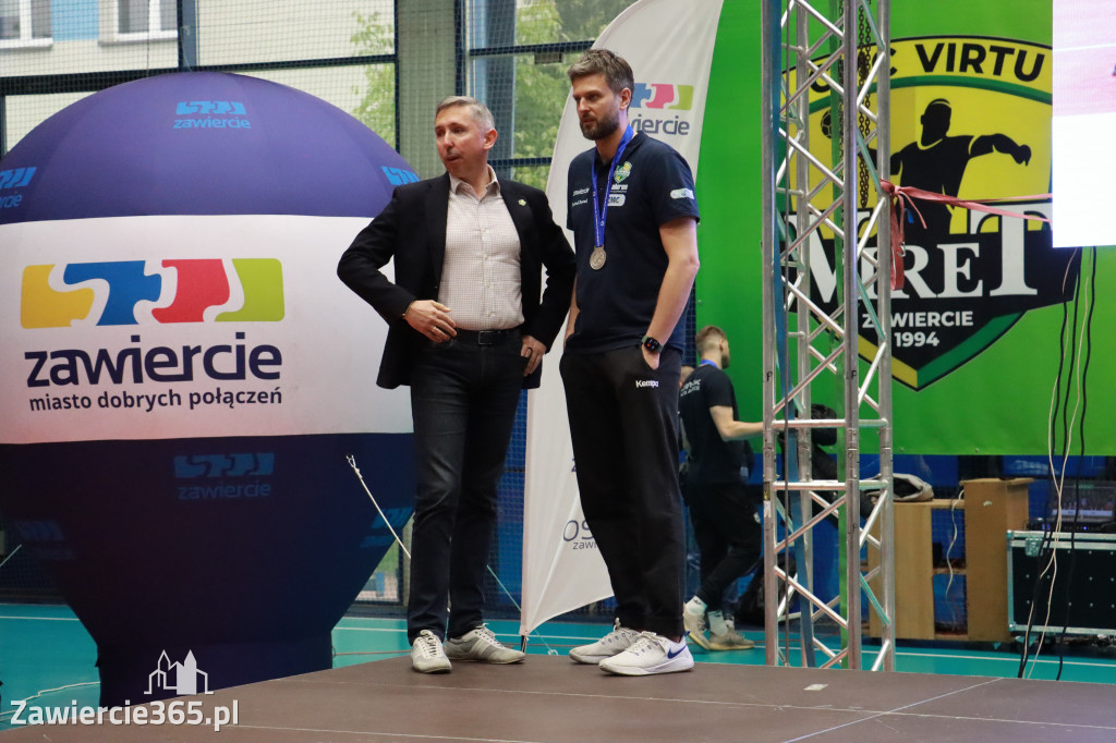 Fotorelacja: Piękne powitanie  Aluron CMC Warta Zawiercie