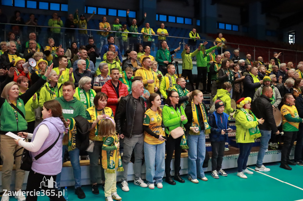Fotorelacja: Piękne powitanie  Aluron CMC Warta Zawiercie