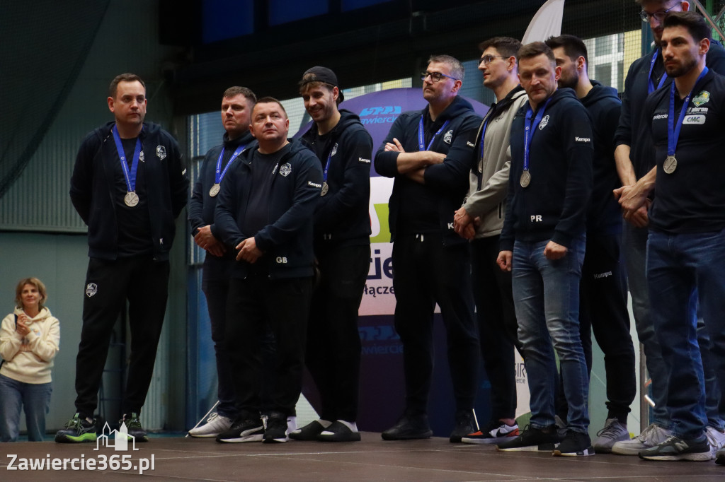 Fotorelacja: Piękne powitanie  Aluron CMC Warta Zawiercie
