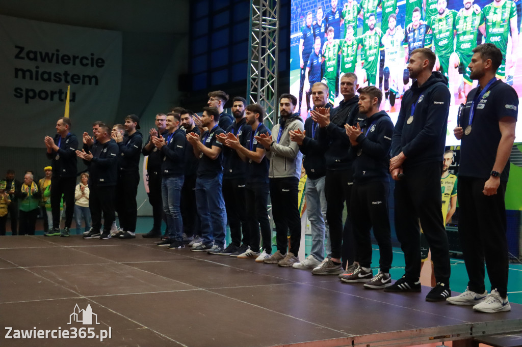Fotorelacja: Piękne powitanie  Aluron CMC Warta Zawiercie