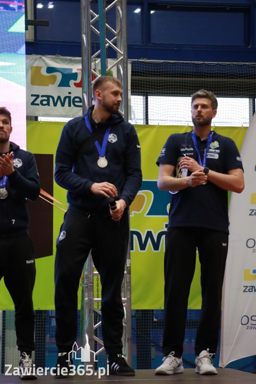 Fotorelacja: Piękne powitanie  Aluron CMC Warta Zawiercie
