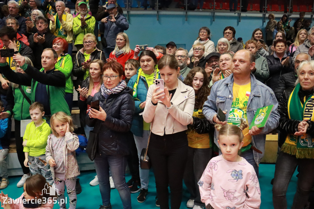 Fotorelacja: Piękne powitanie  Aluron CMC Warta Zawiercie