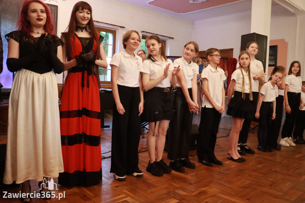 Fotorelacja: Koncert nie tylko dla MAM w Pałacyku nad Wartą w Zawierciu