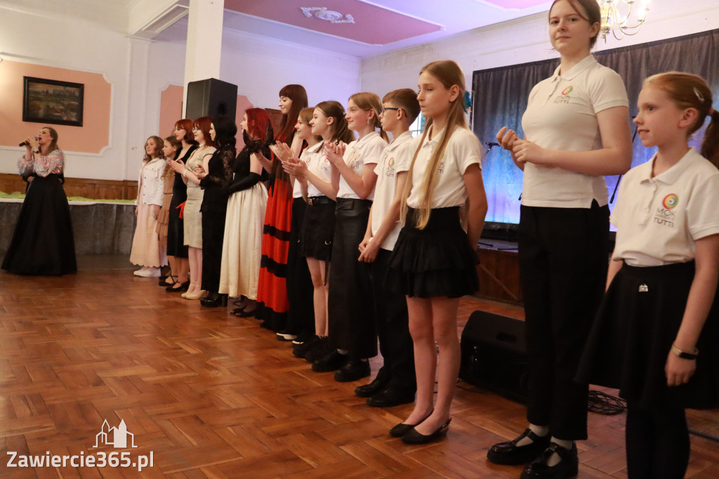Fotorelacja: Koncert nie tylko dla MAM w Pałacyku nad Wartą w Zawierciu