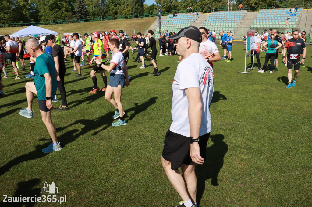 Fotorelacja I: III Bieg Zawierciański - rozgrzewka i start