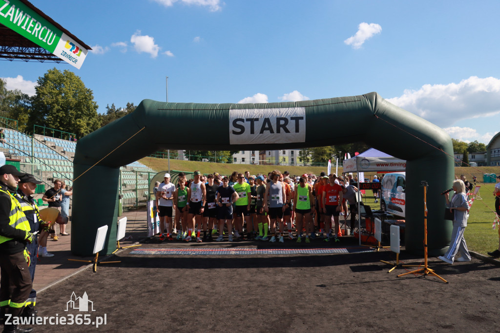 Fotorelacja I: III Bieg Zawierciański - rozgrzewka i start