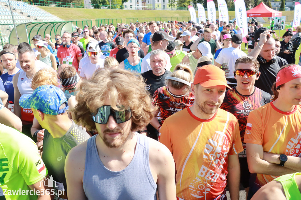 Fotorelacja I: III Bieg Zawierciański - rozgrzewka i start