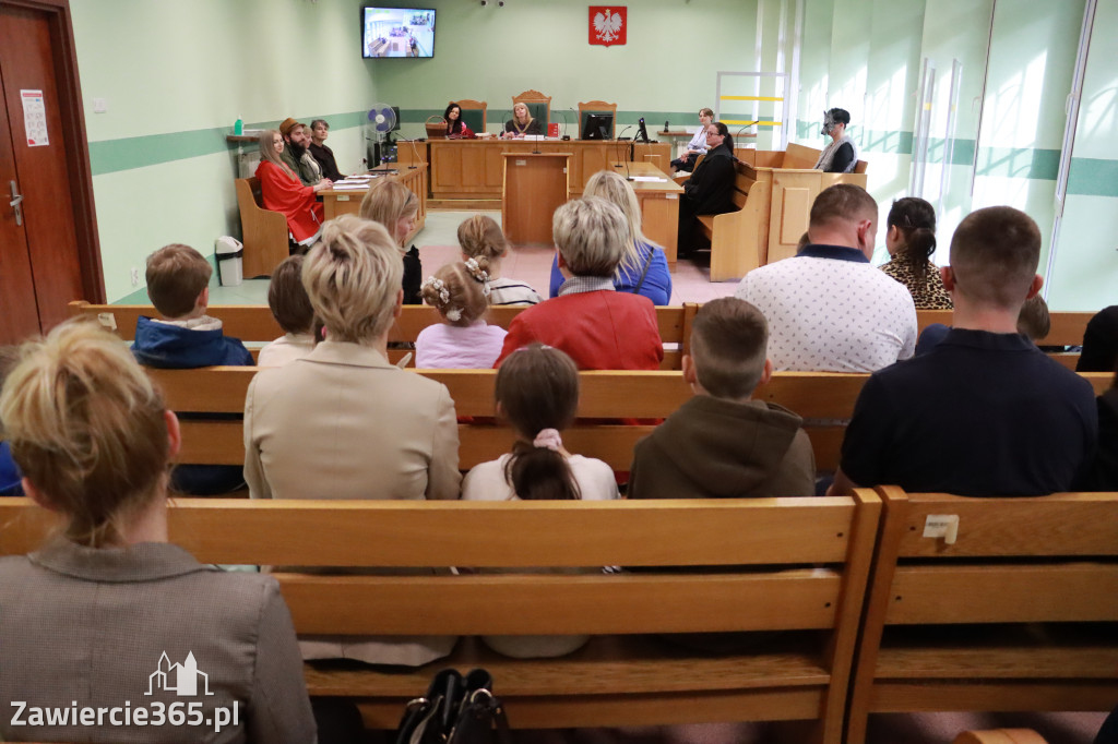 Fotorelacja: Noc Otwartych Sądów w Zawierciu