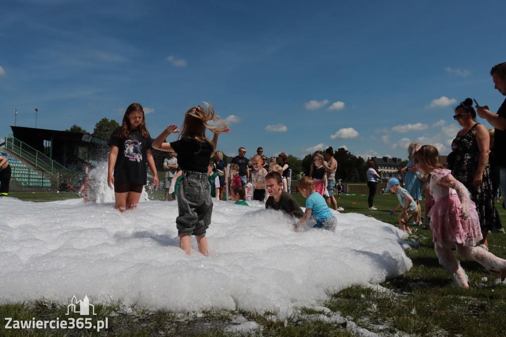 Fotorelacja: Piłkarski Dzień Dziecka z Wartą Zawiercie