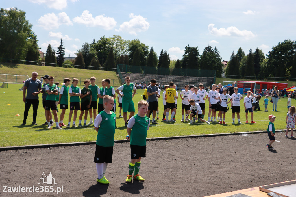 Fotorelacja: Piłkarski Dzień Dziecka z Wartą Zawiercie