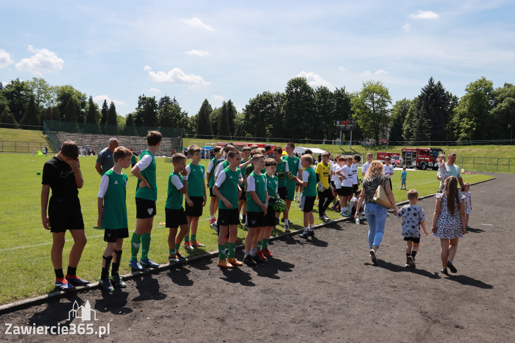 Fotorelacja: Piłkarski Dzień Dziecka z Wartą Zawiercie