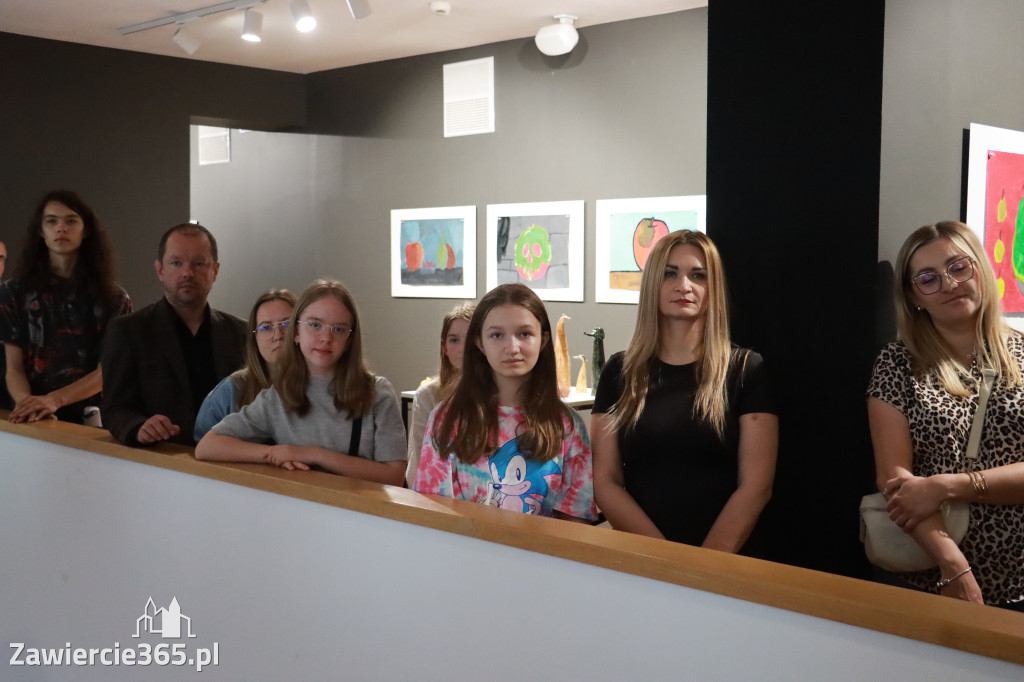 Fotorelacja: Średnisaż NA LUDOWO w MOK Zawiercie