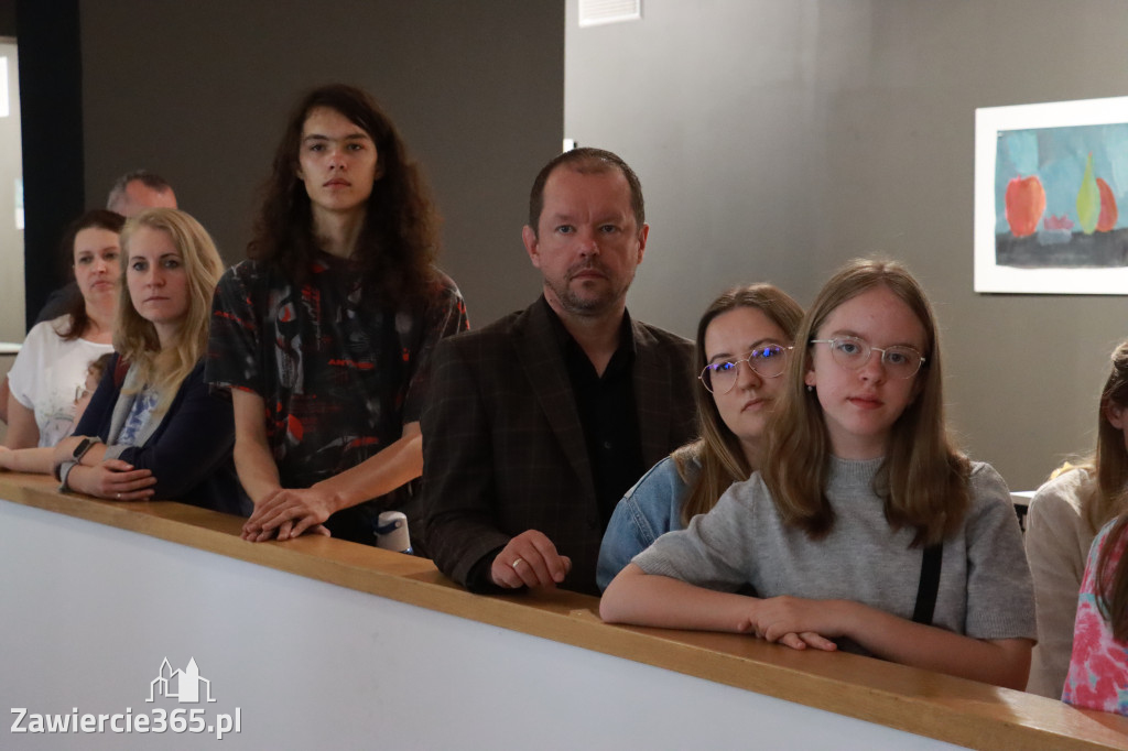 Fotorelacja: Średnisaż NA LUDOWO w MOK Zawiercie