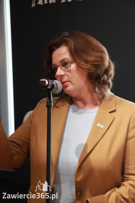 Fotorelacja: Średnisaż NA LUDOWO w MOK Zawiercie