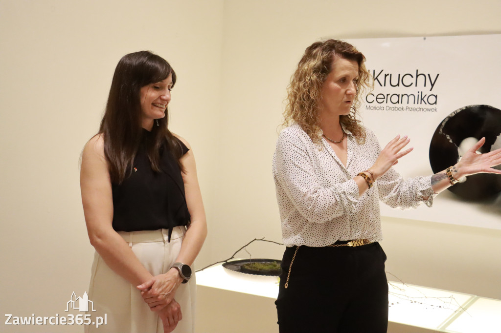 Fotorelacja: Wernisaż O!Kruchy w Galerii Stara Łaźnia w Zawierciu