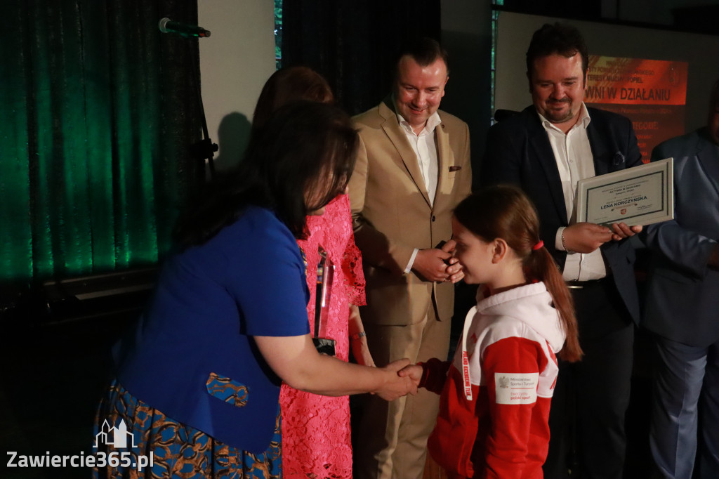 Fotorelacja: Wręczenie Nagród „AKTYWNI W DZIAŁANIU” w Zawierciu