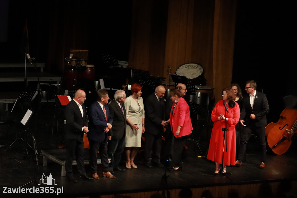 Fotorelacja I: Artyści Miastu - 110 lat Zawiercia. Koncert w Mok Zawiercie