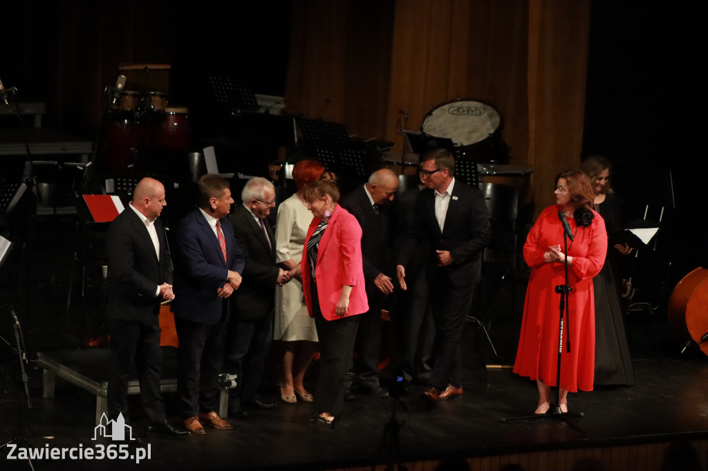 Fotorelacja I: Artyści Miastu - 110 lat Zawiercia. Koncert w Mok Zawiercie