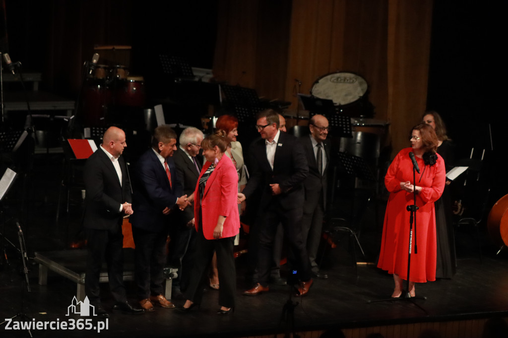 Fotorelacja I: Artyści Miastu - 110 lat Zawiercia. Koncert w Mok Zawiercie